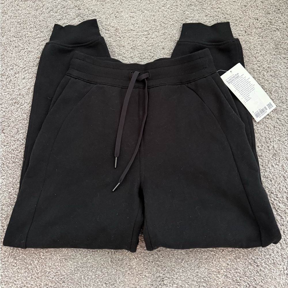 Lulu scuba high-rise relaxed jogger - size 4 -Brand new